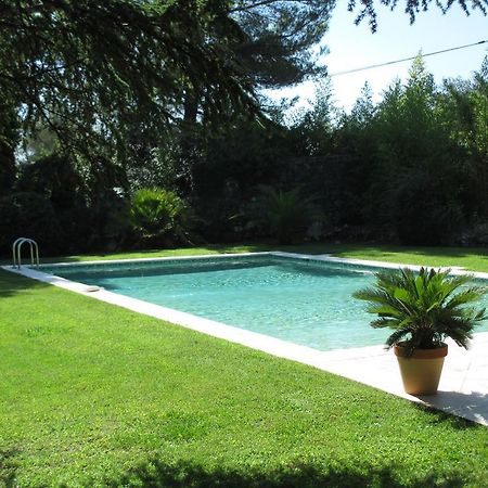 Le Clos Des Canebiers Bed & Breakfast Грас Екстериор снимка