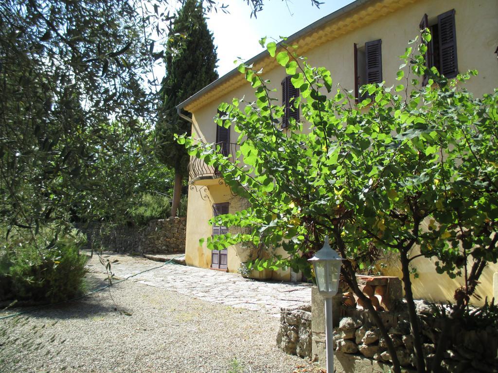 Le Clos Des Canebiers Bed & Breakfast Грас Екстериор снимка