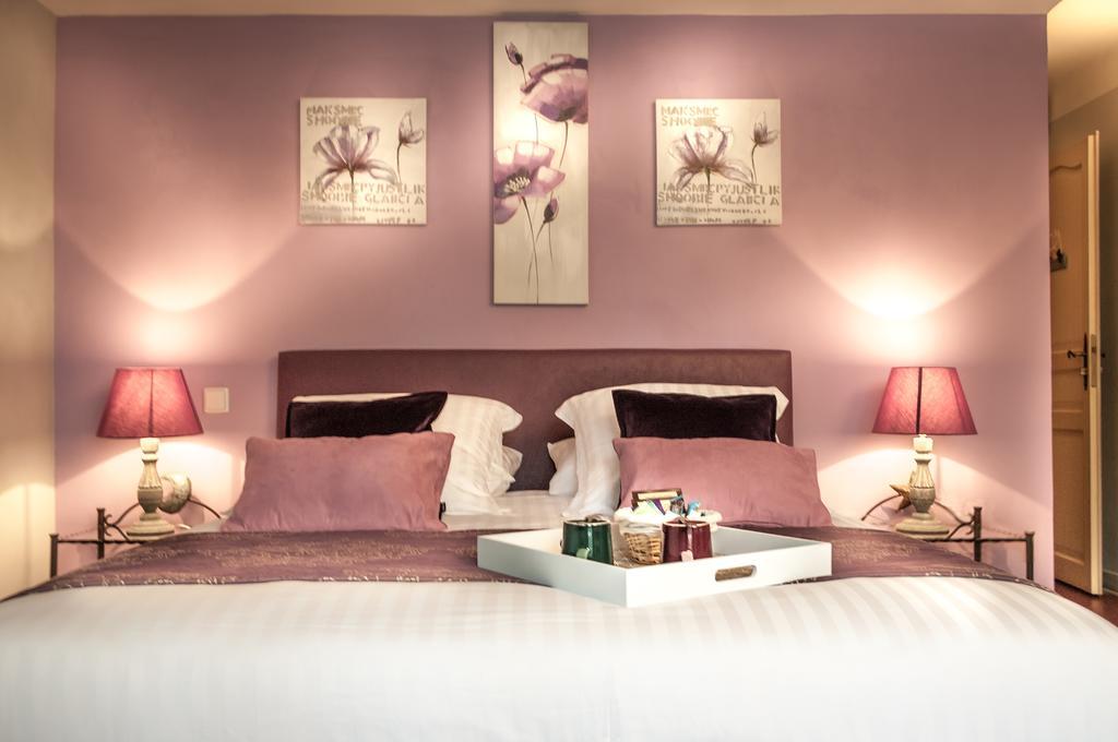 Le Clos Des Canebiers Bed & Breakfast Грас Стая снимка